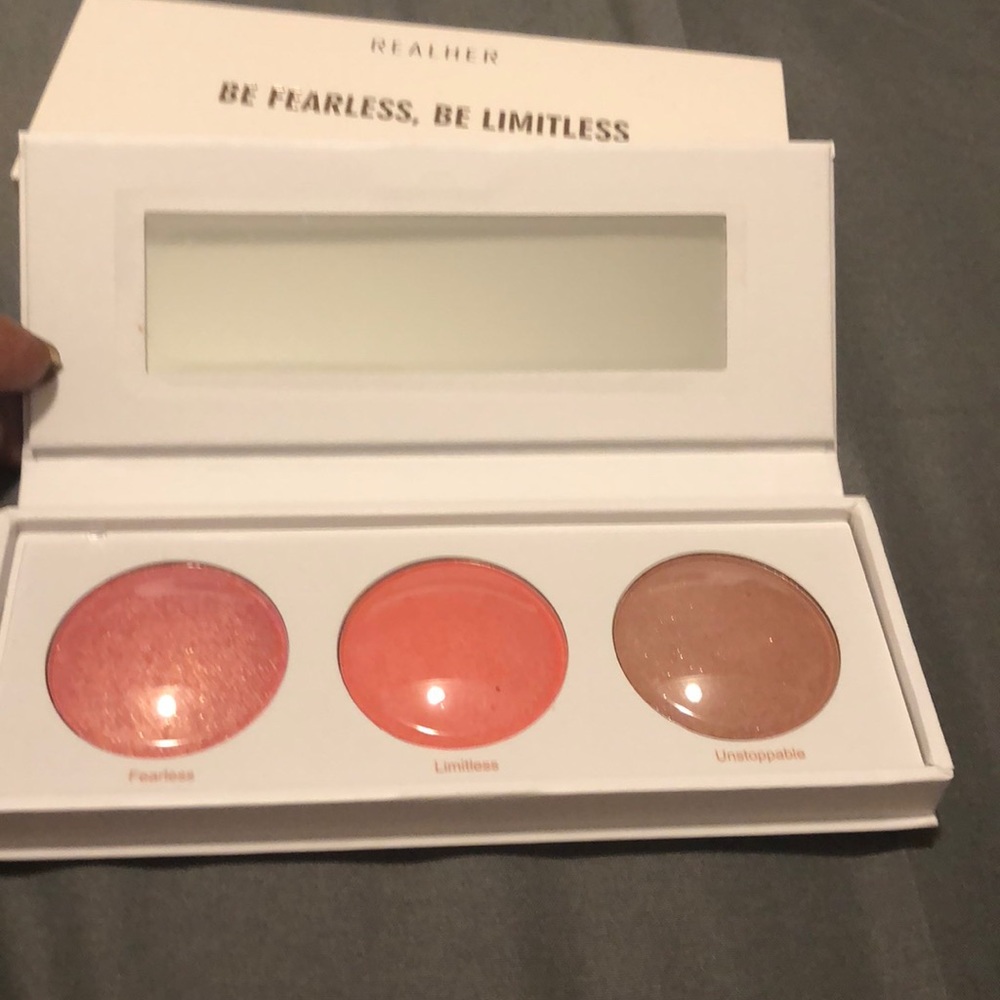 Realher blush kit never used
